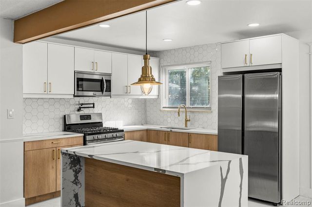 29215 Carlton Street, Inkster, MI 48141