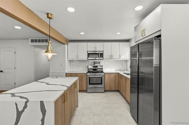 29215 Carlton Street, Inkster, MI 48141