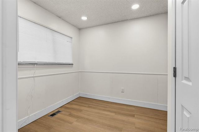 29215 Carlton Street, Inkster, MI 48141