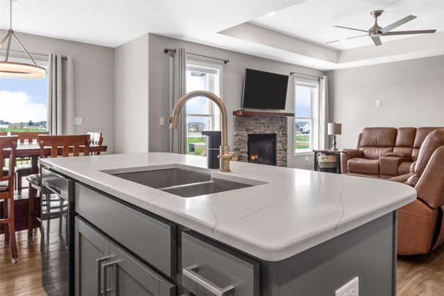 1255 Echo Ridge Lane, Marion, IA 52302