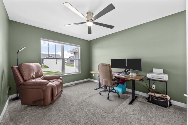 1255 Echo Ridge Lane, Marion, IA 52302