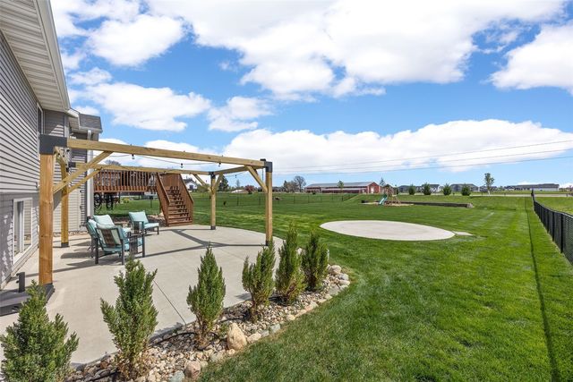 1255 Echo Ridge Lane, Marion, IA 52302