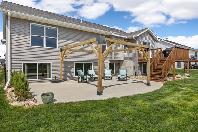 1255 Echo Ridge Lane, Marion, IA 52302