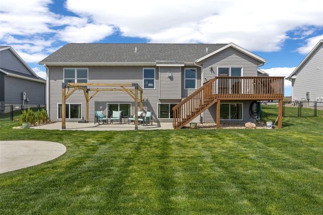 1255 Echo Ridge Lane, Marion, IA 52302