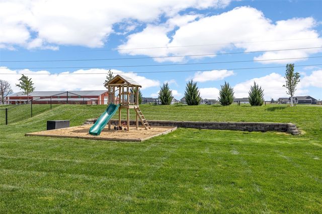 1255 Echo Ridge Lane, Marion, IA 52302