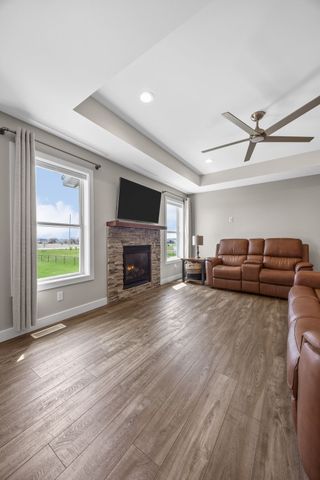 1255 Echo Ridge Lane, Marion, IA 52302