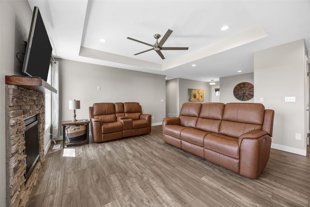 1255 Echo Ridge Lane, Marion, IA 52302
