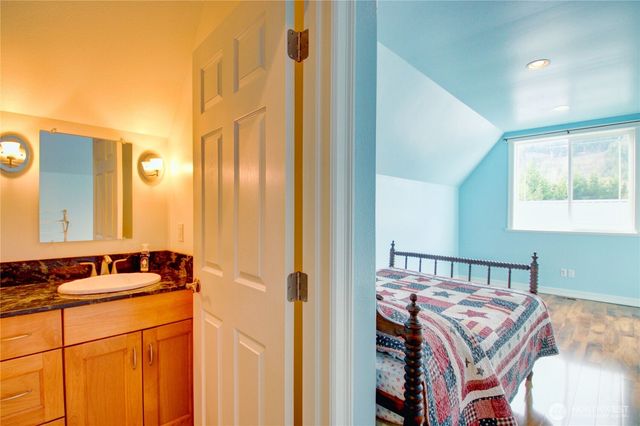 1946 Mount Baker Highway, Bellingham, WA 98226