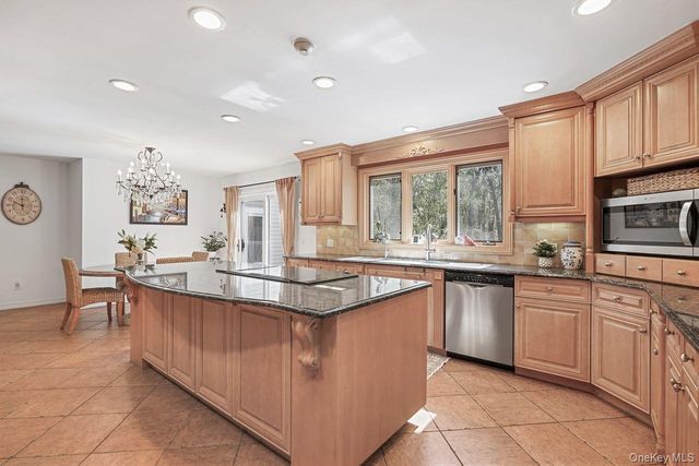 17 Pine Hill Drive, South Salem, NY 10590