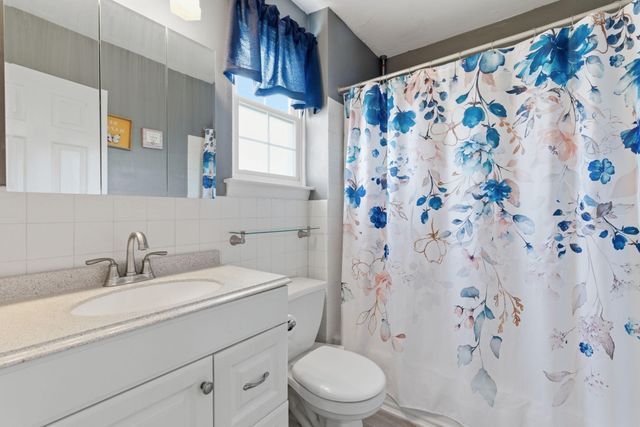 327 GREENBRIAR, Havertown, PA 19083