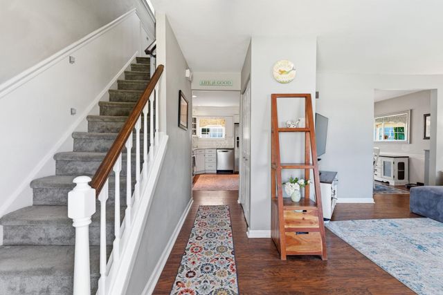 327 GREENBRIAR, Havertown, PA 19083
