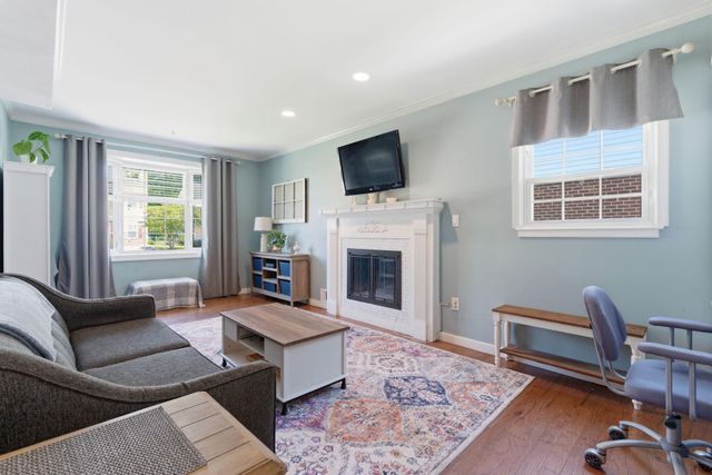 327 GREENBRIAR, Havertown, PA 19083