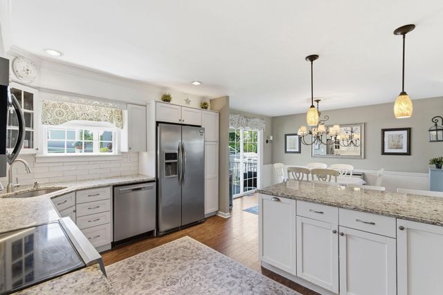 327 GREENBRIAR, Havertown, PA 19083