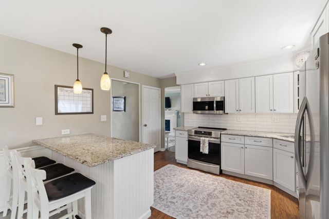 327 GREENBRIAR, Havertown, PA 19083