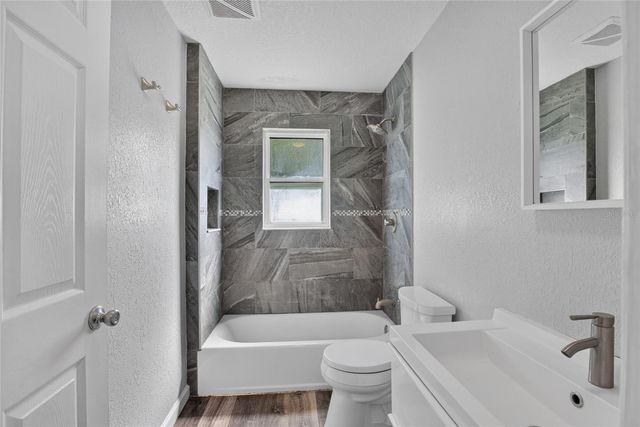 4104 ORANGE AVENUE SE, Highland City, FL 33846