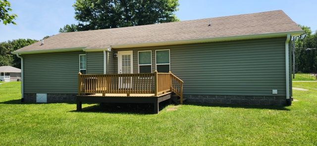 11157 Challenge Dr, Bon Aqua, TN 37025