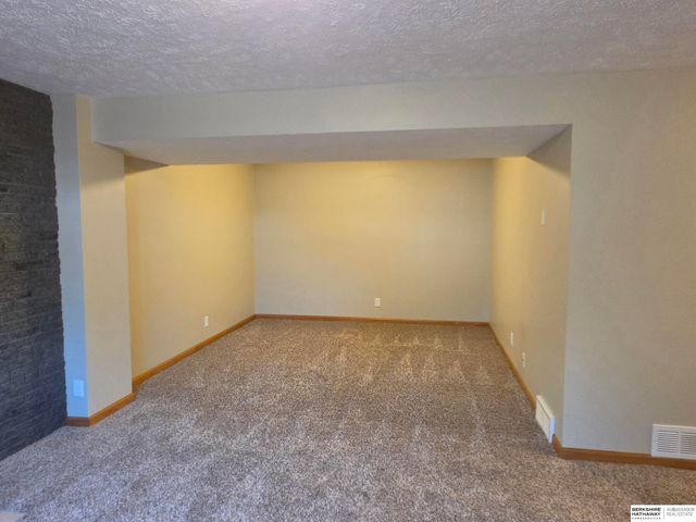 500 Fort Street, Papillion, NE 68046