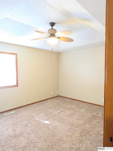 500 Fort Street, Papillion, NE 68046