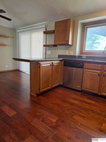 500 Fort Street, Papillion, NE 68046