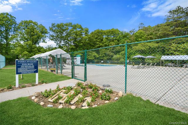 16 Bailey Court 16, Middle Island, NY 11953