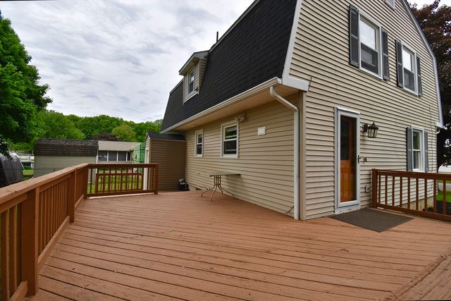 22 Hunting Ln, Agawam, MA 01001