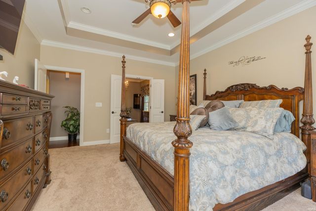2575 Woodstone Lane, Evansville, IN 47712