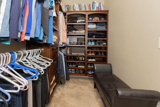 2575 Woodstone Lane, Evansville, IN 47712