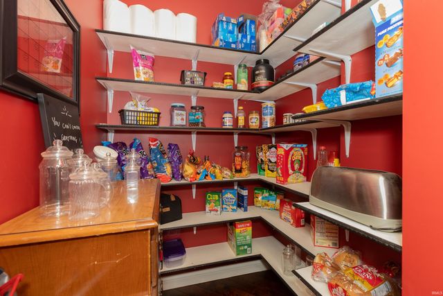 2575 Woodstone Lane, Evansville, IN 47712