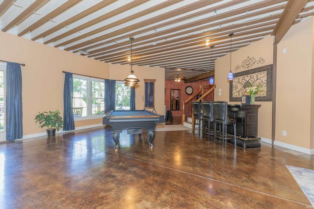 2575 Woodstone Lane, Evansville, IN 47712