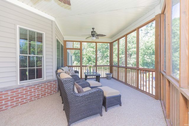 2575 Woodstone Lane, Evansville, IN 47712