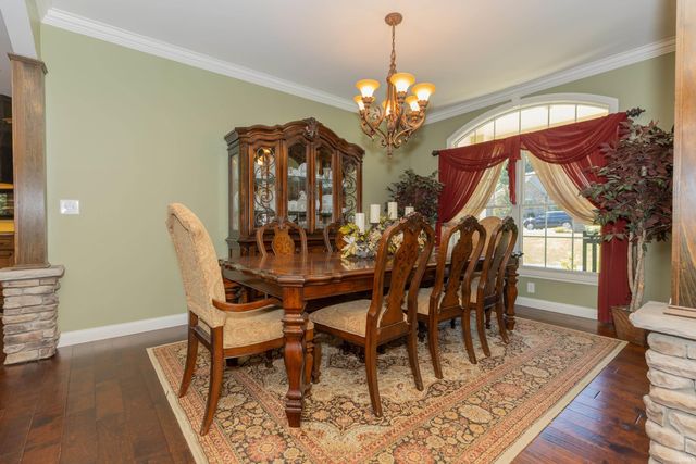 2575 Woodstone Lane, Evansville, IN 47712