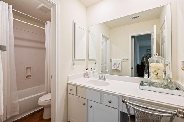 3602 Ballena Way, Dickinson, TX 77539