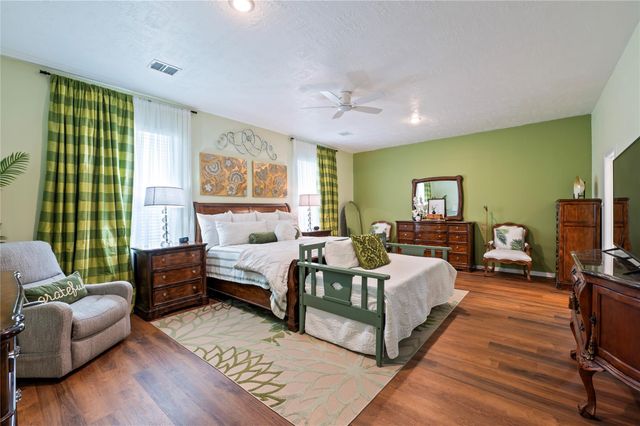 3602 Ballena Way, Dickinson, TX 77539
