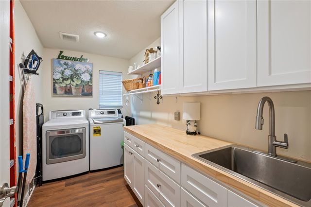 3602 Ballena Way, Dickinson, TX 77539