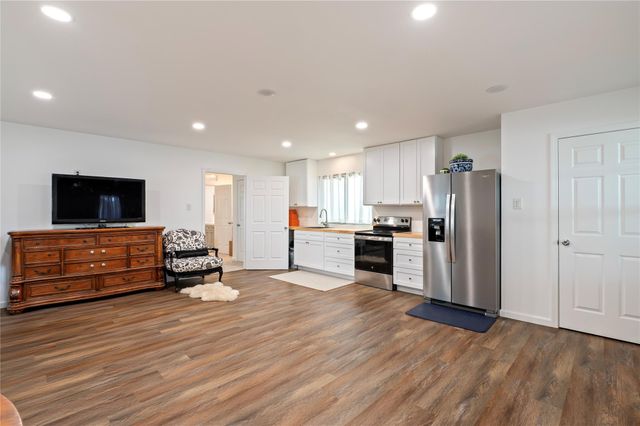 3602 Ballena Way, Dickinson, TX 77539