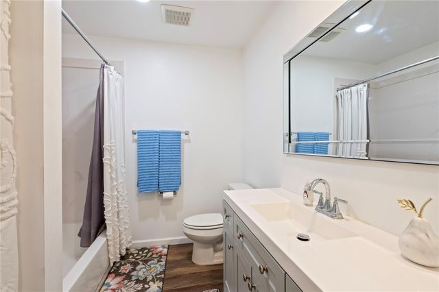 3602 Ballena Way, Dickinson, TX 77539