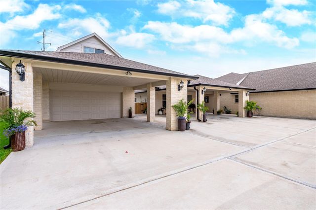 3602 Ballena Way, Dickinson, TX 77539