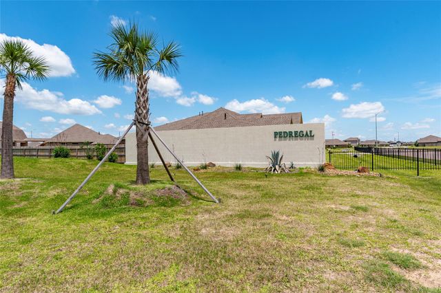 3602 Ballena Way, Dickinson, TX 77539