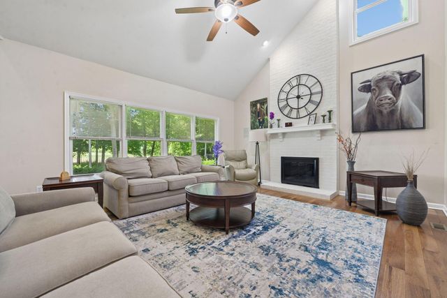 4821 Canterwood Court, Hilliard, OH 43026