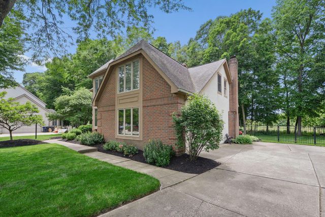4821 Canterwood Court, Hilliard, OH 43026