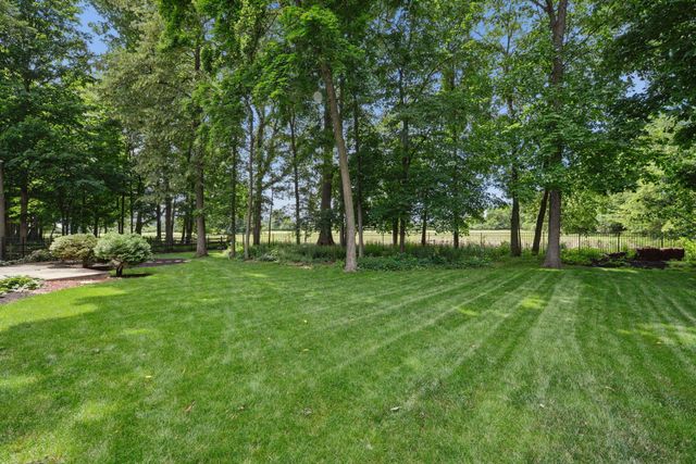 4821 Canterwood Court, Hilliard, OH 43026