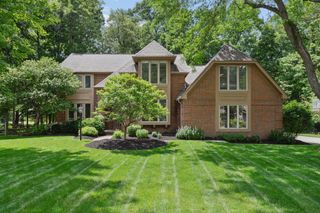 4821 Canterwood Court, Hilliard, OH 43026