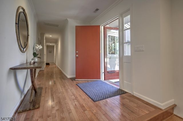 10 Roxiticus Rd, Mendham Twp., NJ 07945