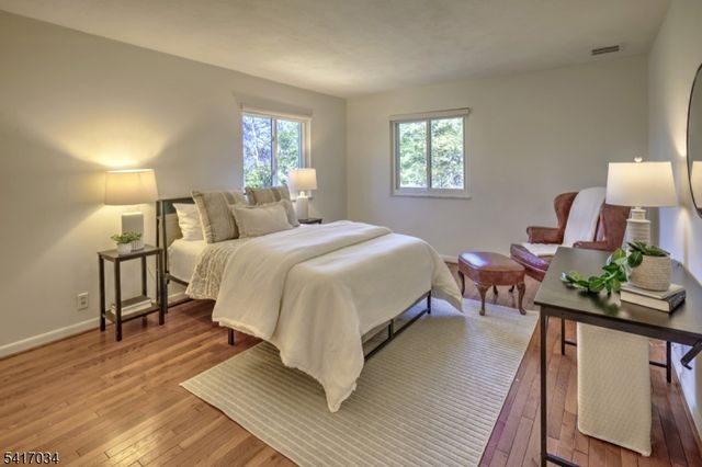 10 Roxiticus Rd, Mendham Twp., NJ 07945