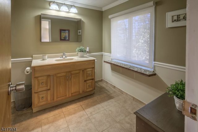 10 Roxiticus Rd, Mendham Twp., NJ 07945