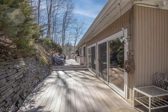 10 Roxiticus Rd, Mendham Twp., NJ 07945