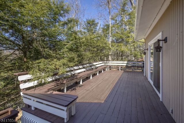 10 Roxiticus Rd, Mendham Twp., NJ 07945