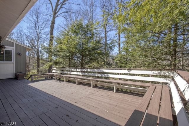 10 Roxiticus Rd, Mendham Twp., NJ 07945