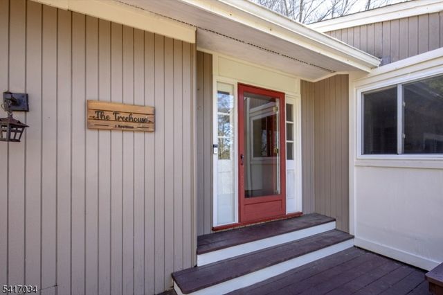 10 Roxiticus Rd, Mendham Twp., NJ 07945