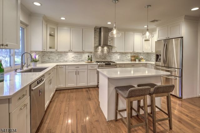 10 Roxiticus Rd, Mendham Twp., NJ 07945